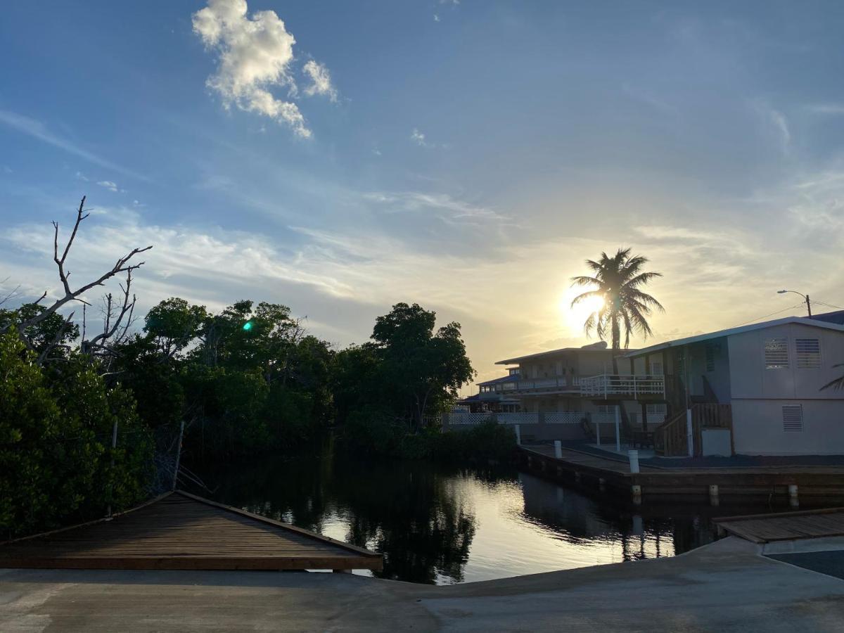 Full Moon Hotel & Restaurant ซาลินาส ภายนอก รูปภาพ
